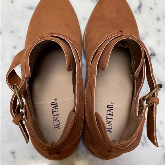 NWOT “Low Rider” Suede Ankle Booties - Picture 2 of 6